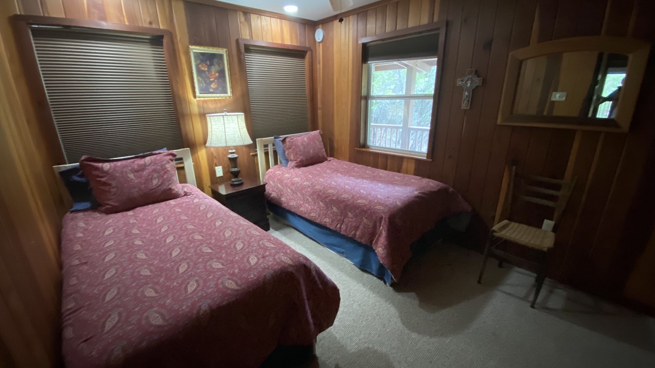 Photo of Bedroom in Leakey
