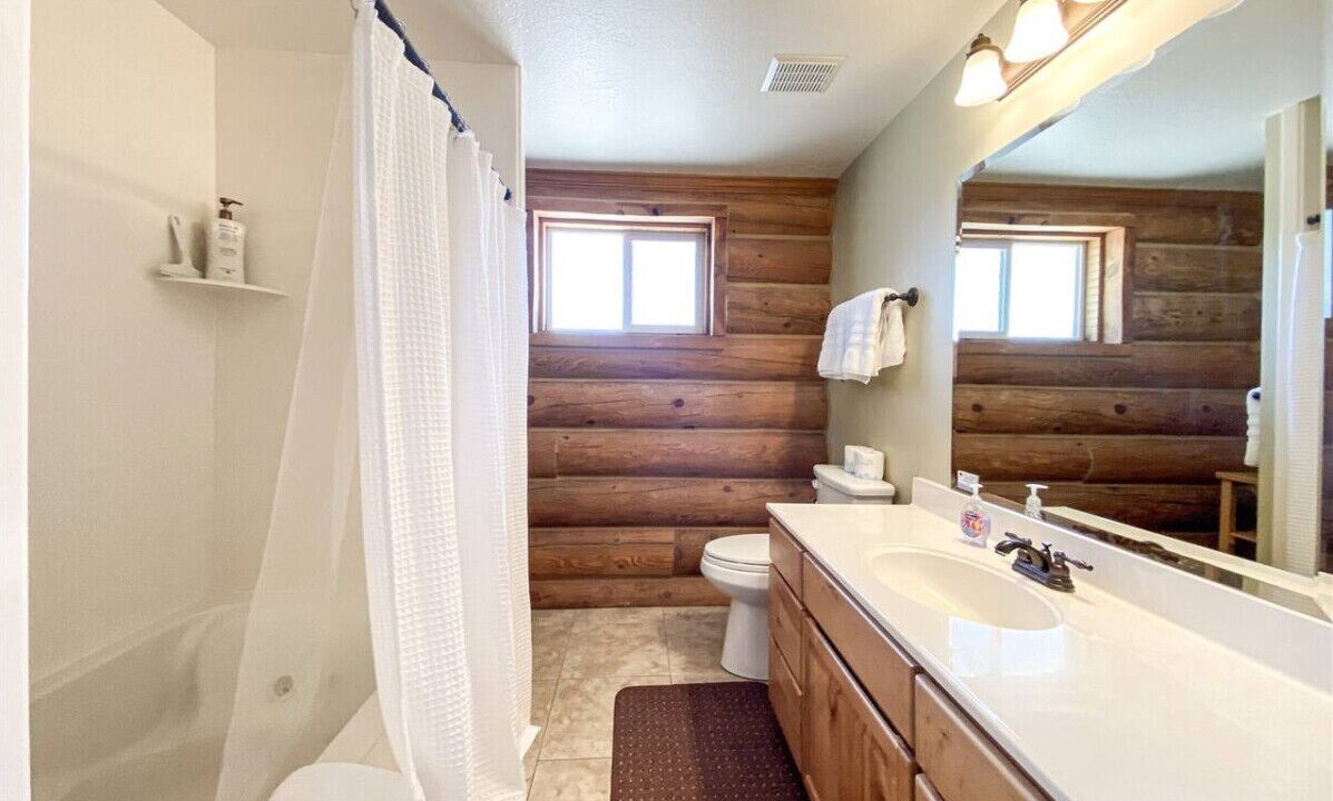 Photo of Bathroom in Sweetwater