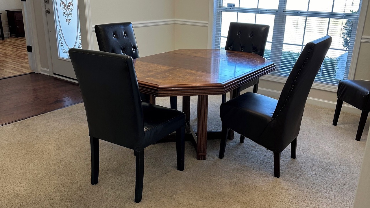 Photo of Livingroom in Flowery Branch