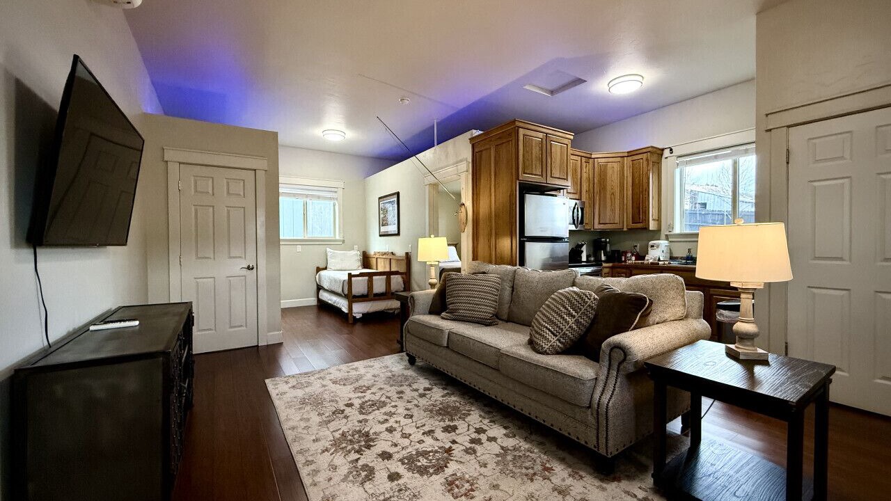 Photo of Livingroom in Baker City