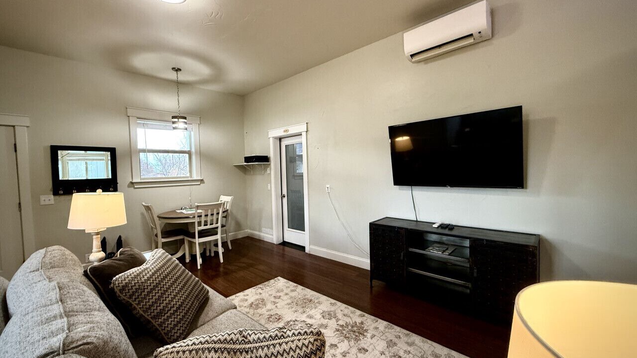 Photo of Livingroom in Baker City