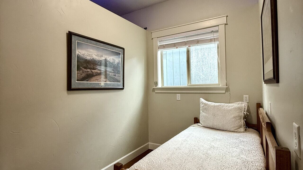 Photo of Bedroom in Baker City