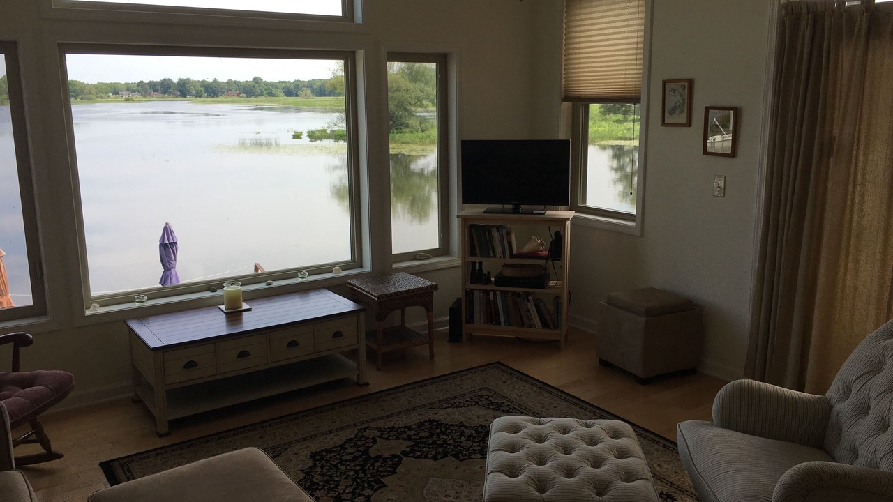 Photo of Livingroom in Port Ontario