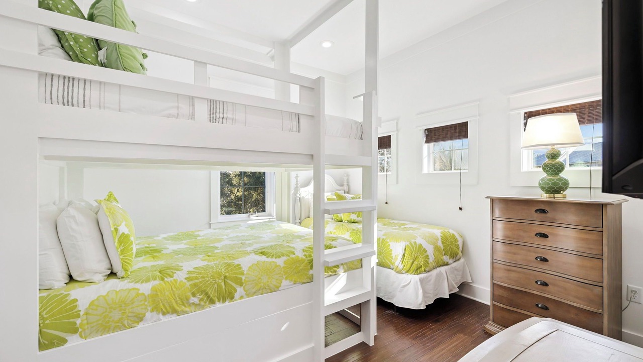 Photo of Bedroom in Seacrest Beach