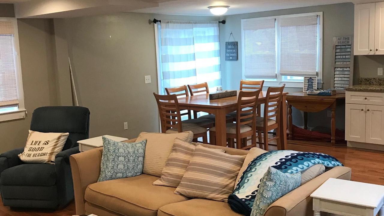 Photo of Livingroom in Campground Landing
