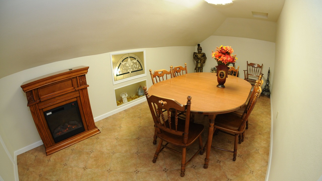 Photo of Bedroom in Maple Hill
