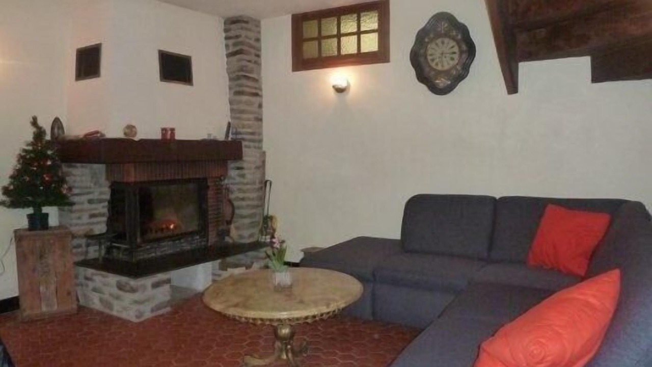 Photo of Livingroom in Perles-et-Castelet