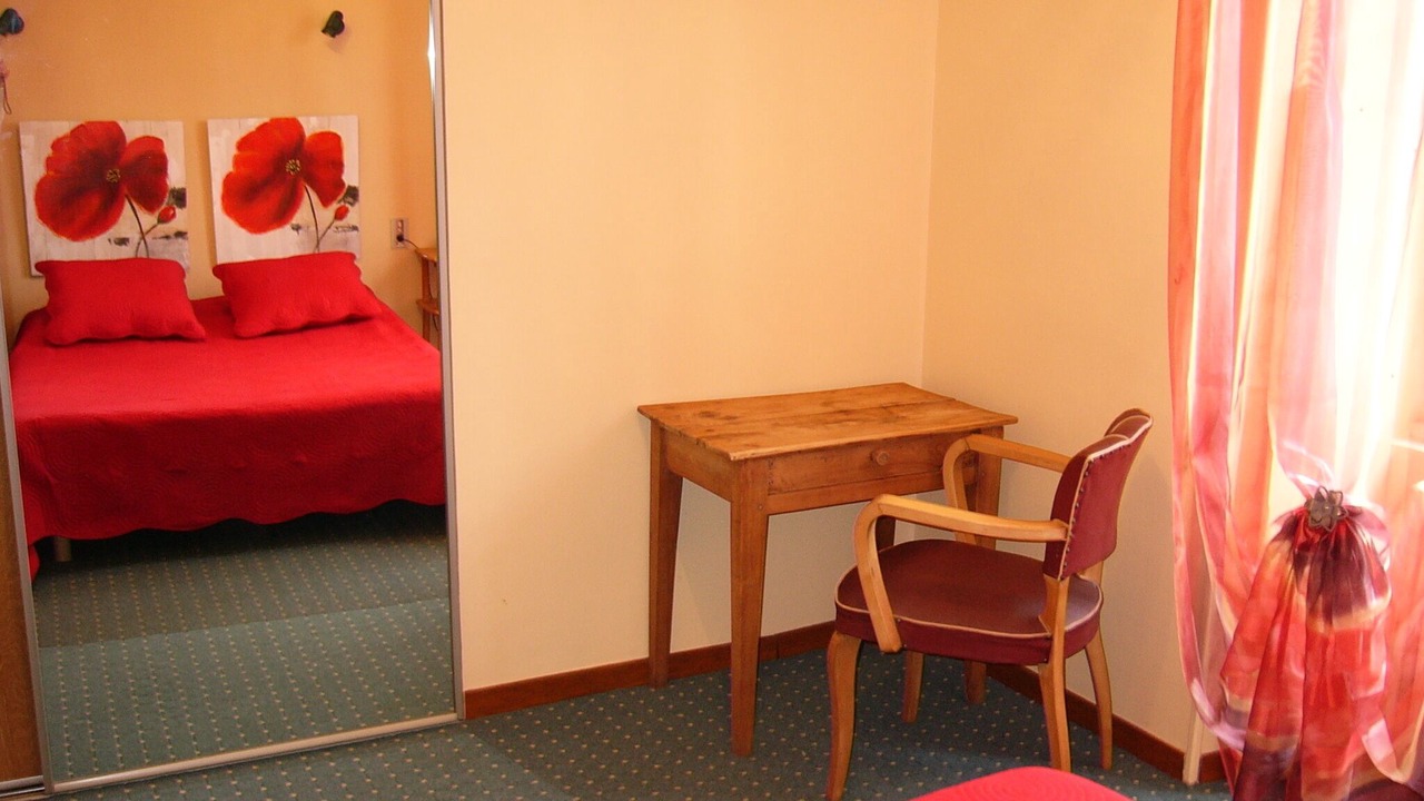 Photo of Bedroom in Espalion