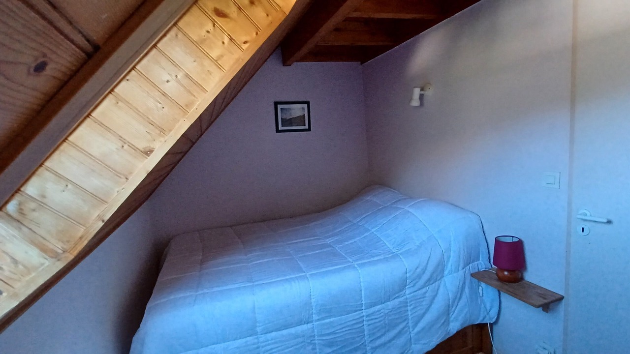 Photo of Bedroom in Esquieze-Sere