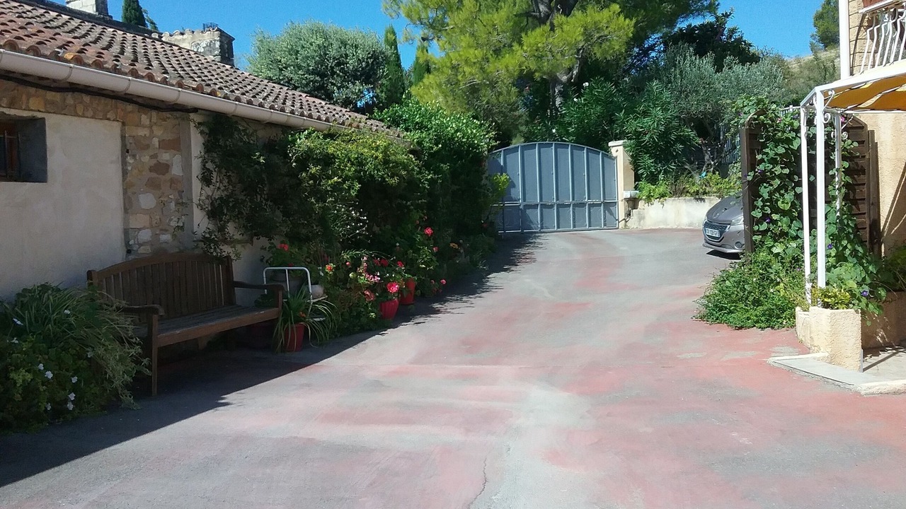 Photo of Outdoor in Paradou