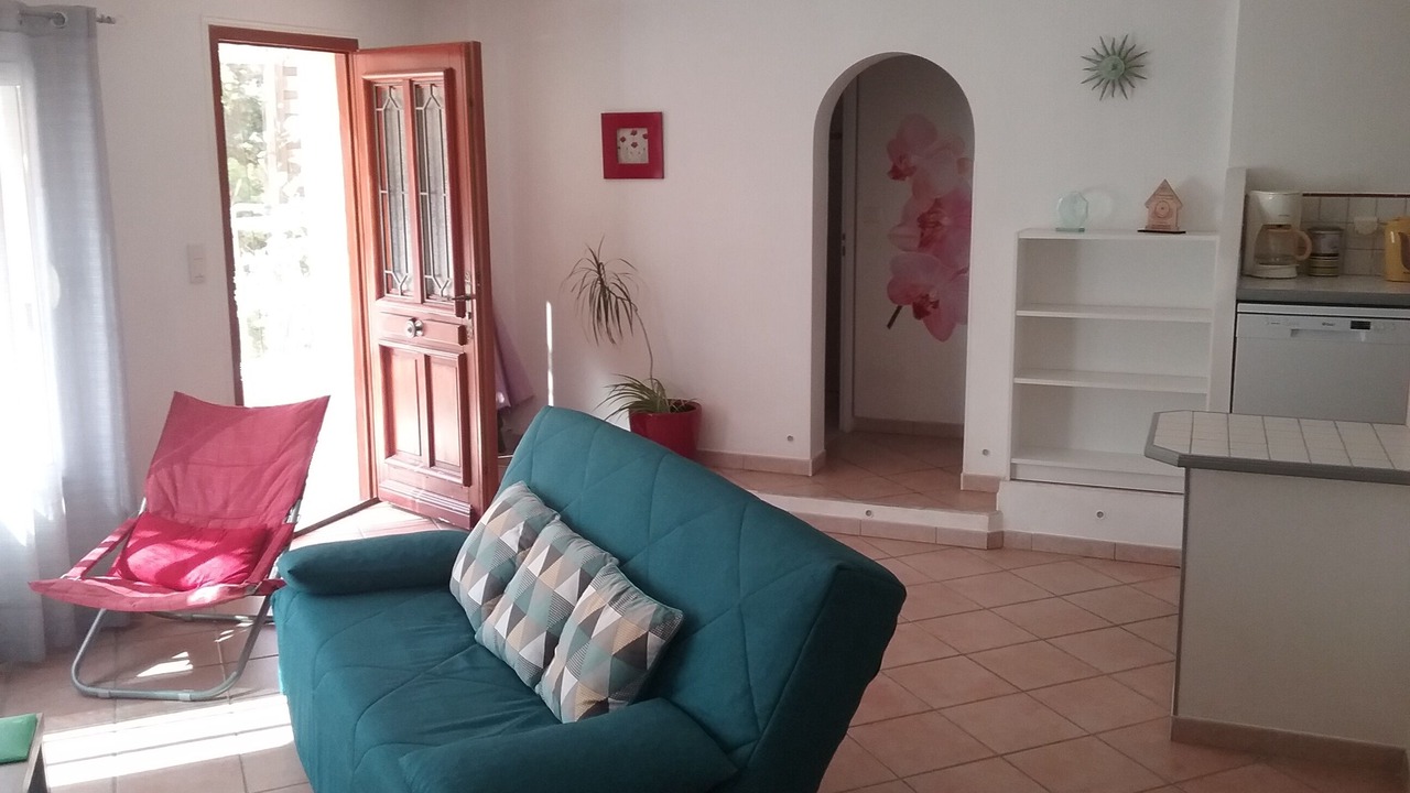 Photo of Livingroom in Paradou