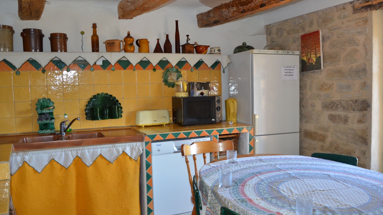 Photo of Kitchen in Castellet-les-Sausses