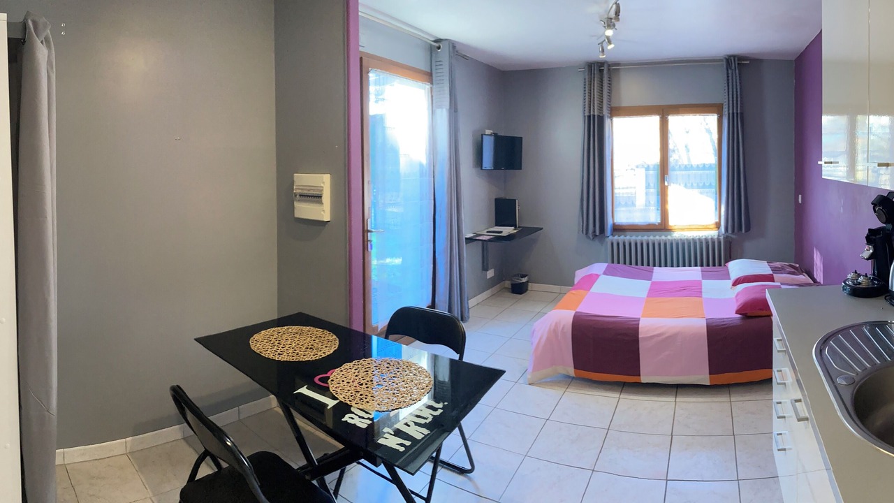 Photo of Bedroom in Saint-Jean-de-Maurienne