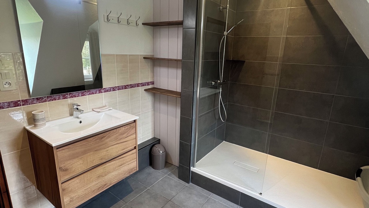 Photo of Bathroom in Tingry