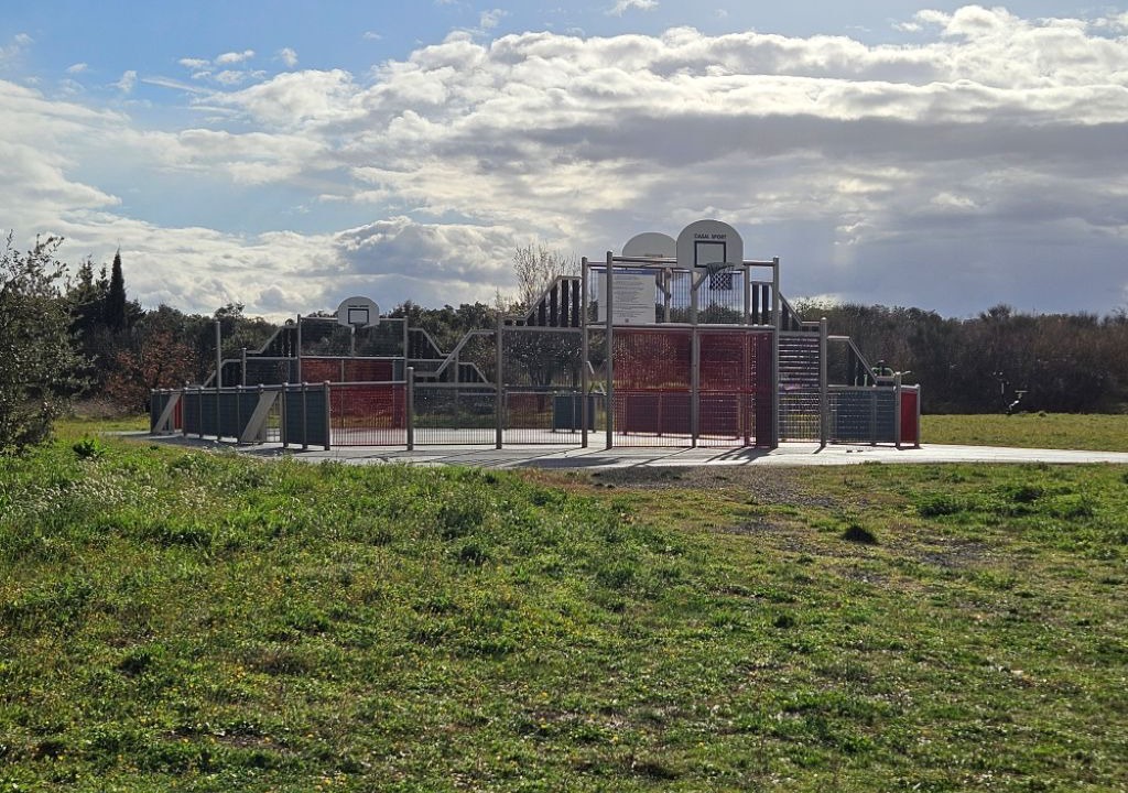 Photo of Others in Grillon