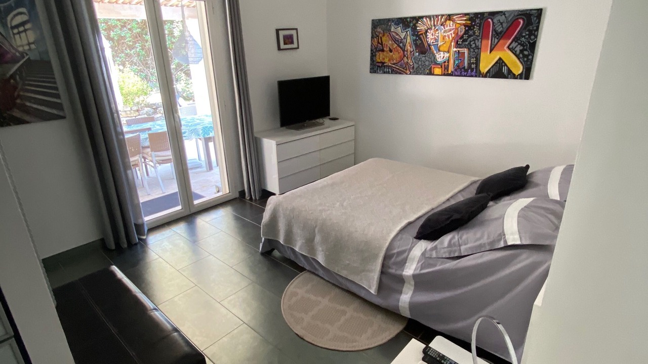 Photo of Bedroom in Saint-Raphael