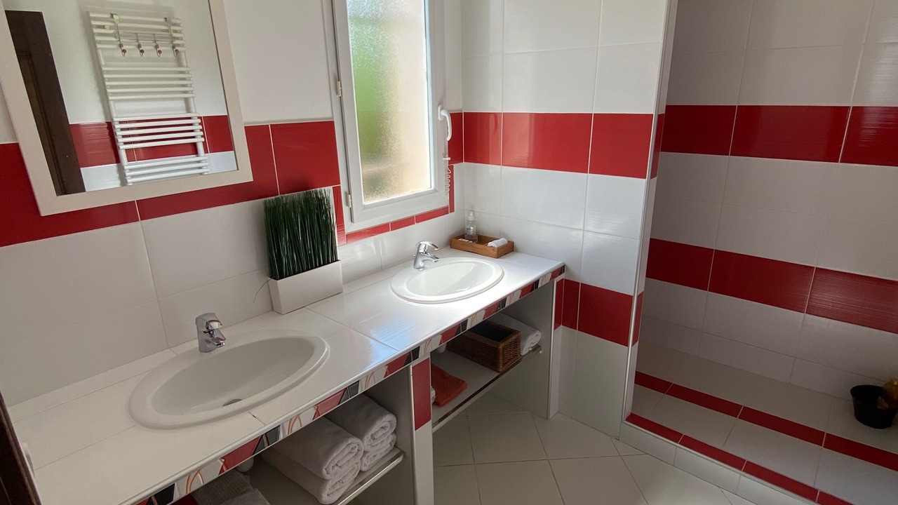 Photo of Bathroom in Saint-Raphael