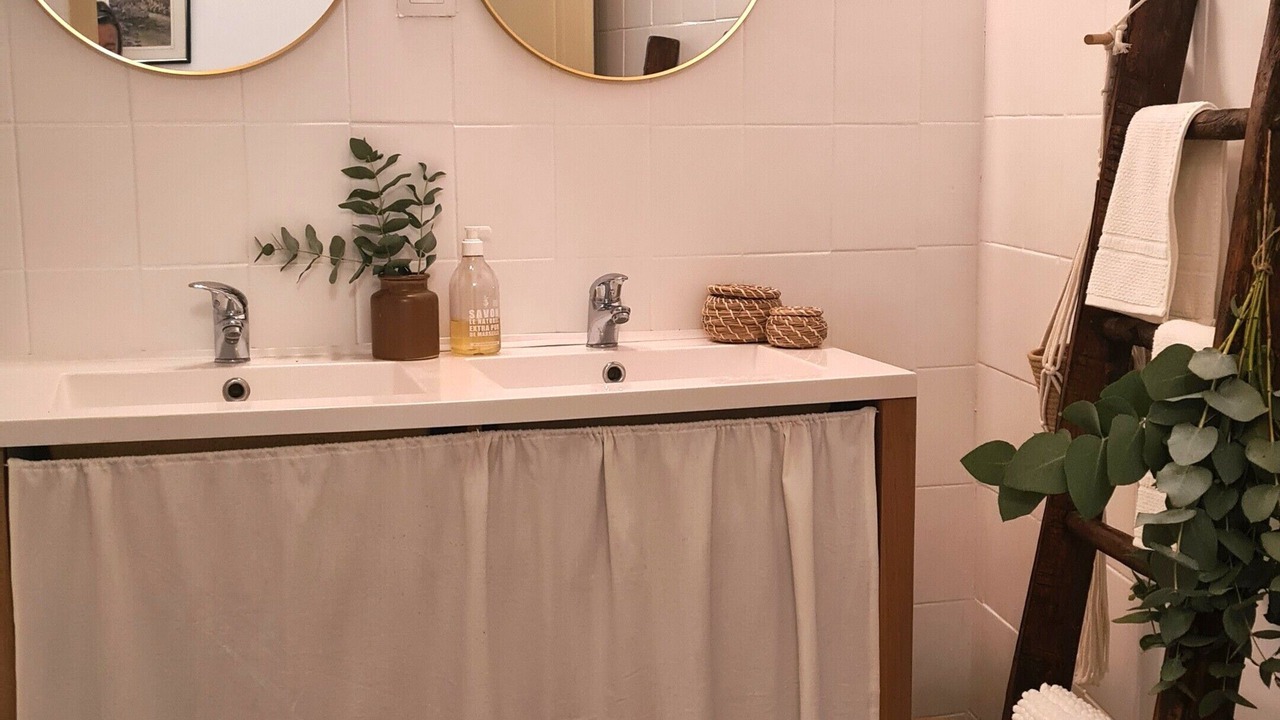 Photo of Bathroom in Pouzolles