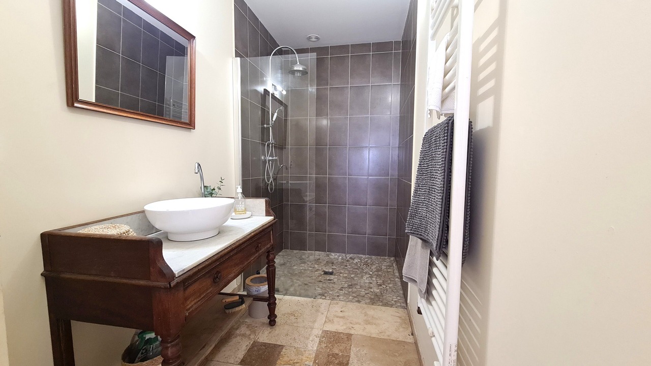 Photo of Bathroom in Pouzolles