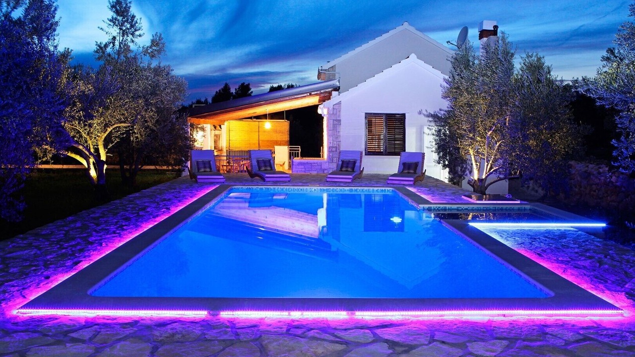 Photo of Outdoor in Potirna