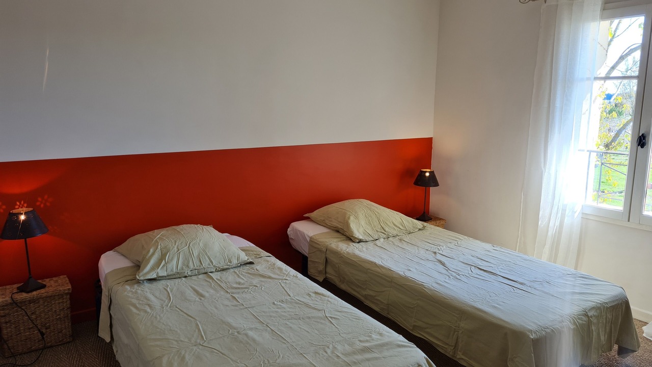 Photo of Bedroom in Orange