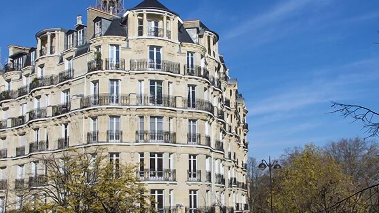 Photo of Bedroom in Quartier du Gros-Caillou