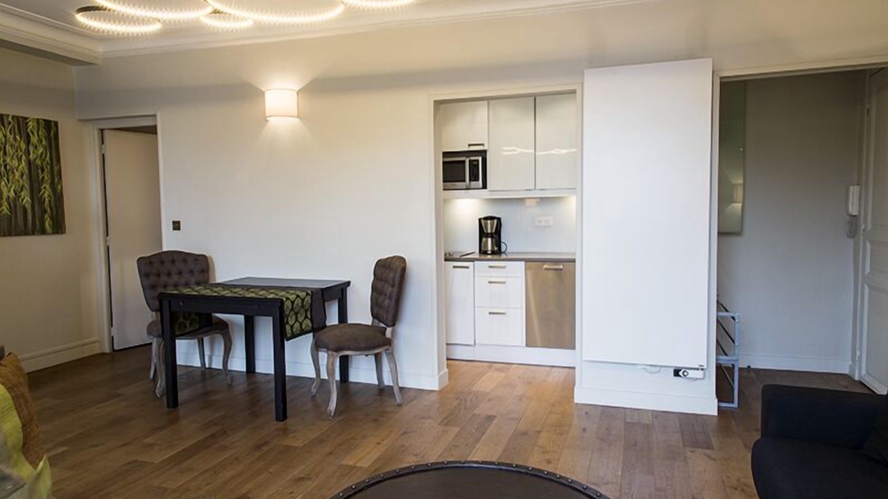 Photo of Bedroom in Quartier du Gros-Caillou