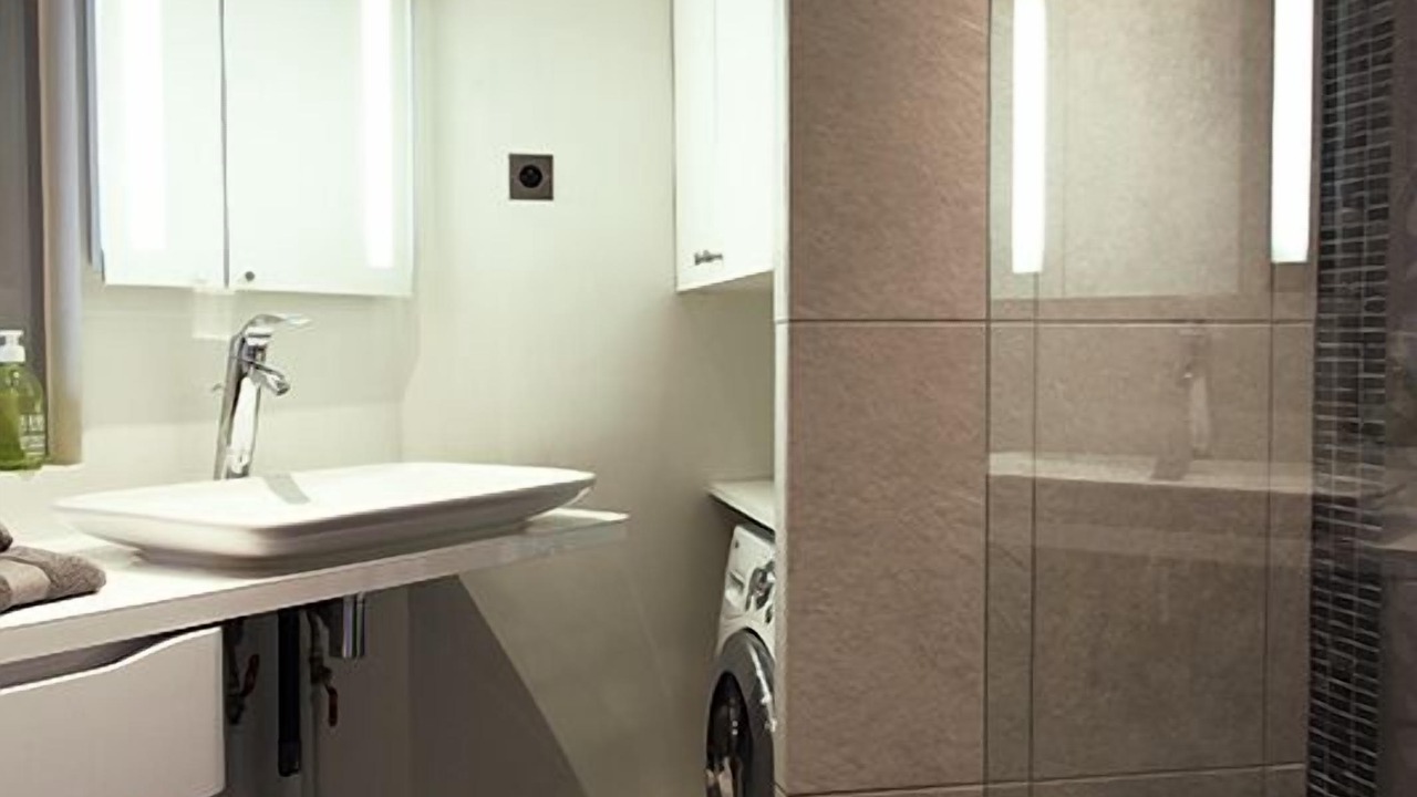Photo of Bathroom in Quartier du Gros-Caillou