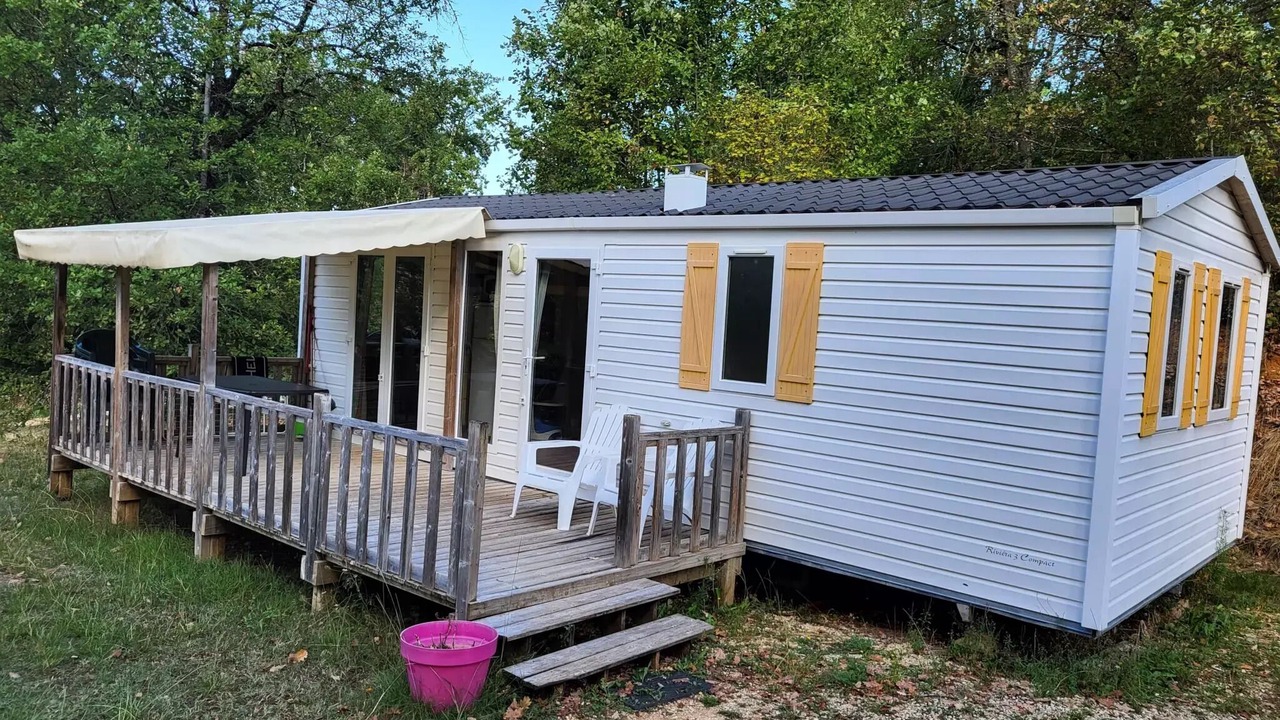 Photo of Outdoor in Salles