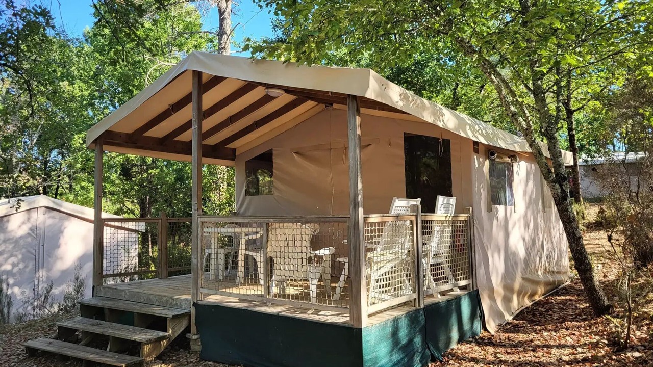 Photo of Outdoor in Salles