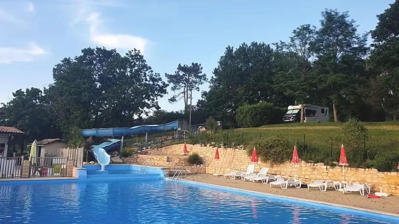 Photo of Outdoor in Salles