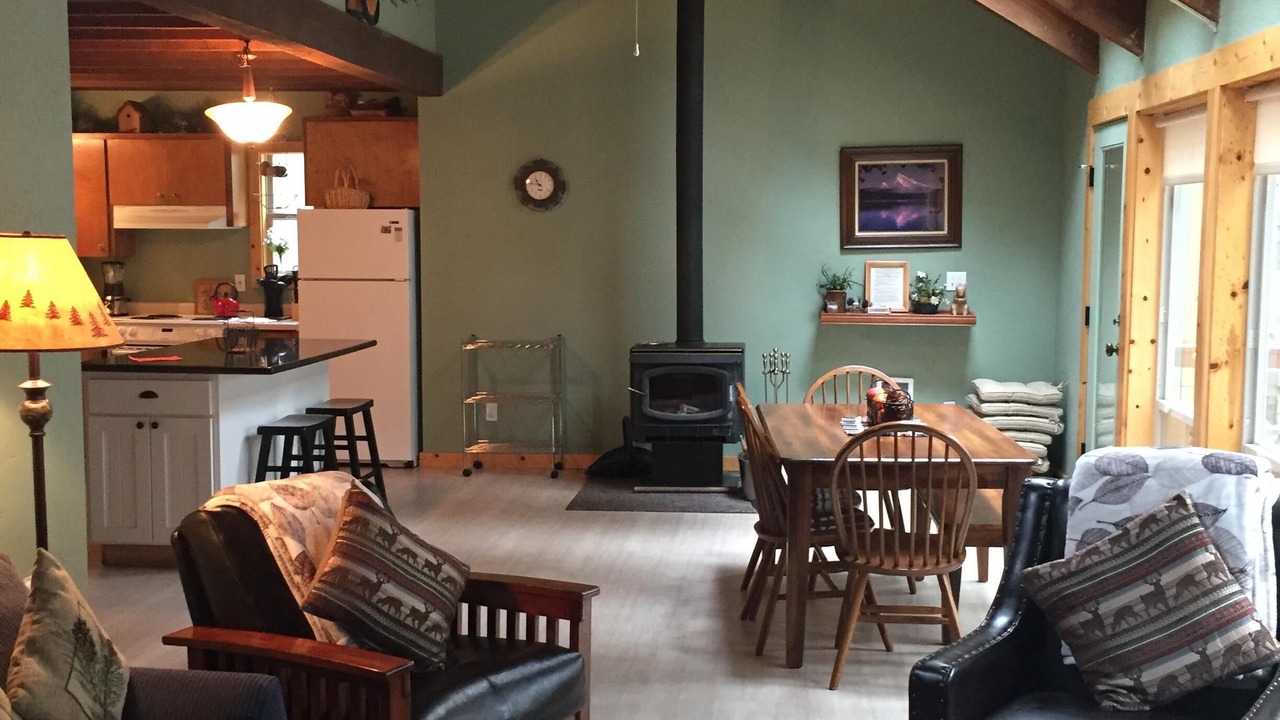 Photo of Livingroom in Black Butte Ranch