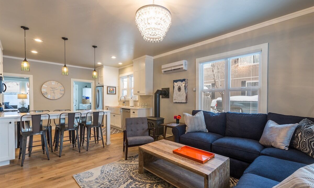 Photo of Livingroom in Old Bend