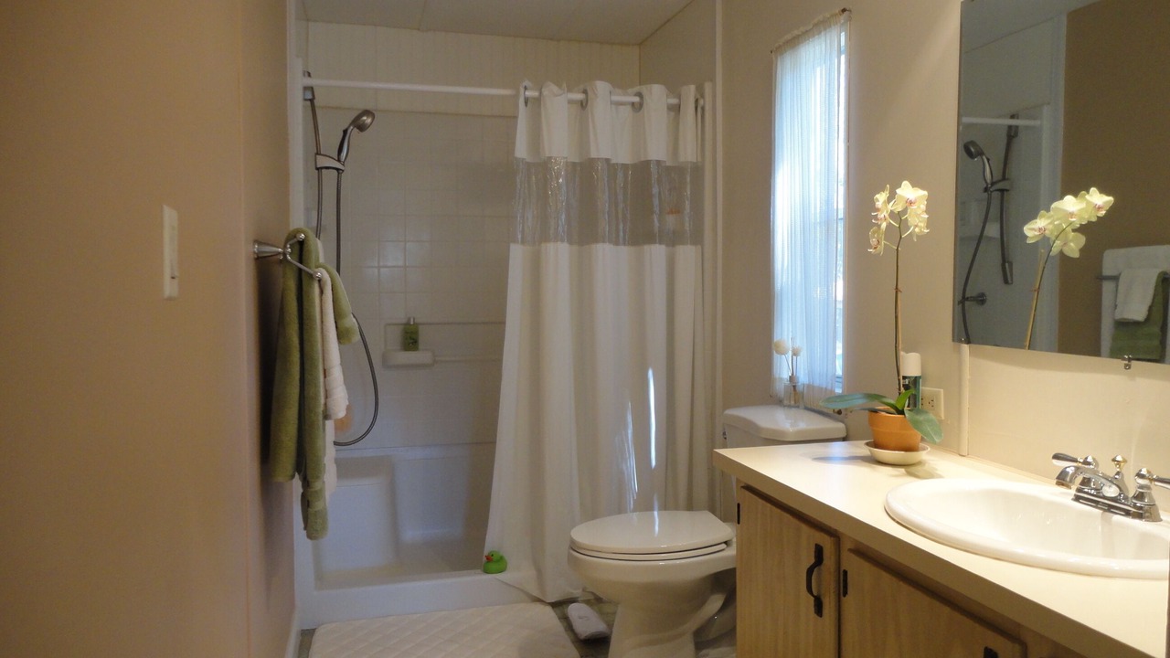 Photo of Bathroom in Old Homosassa