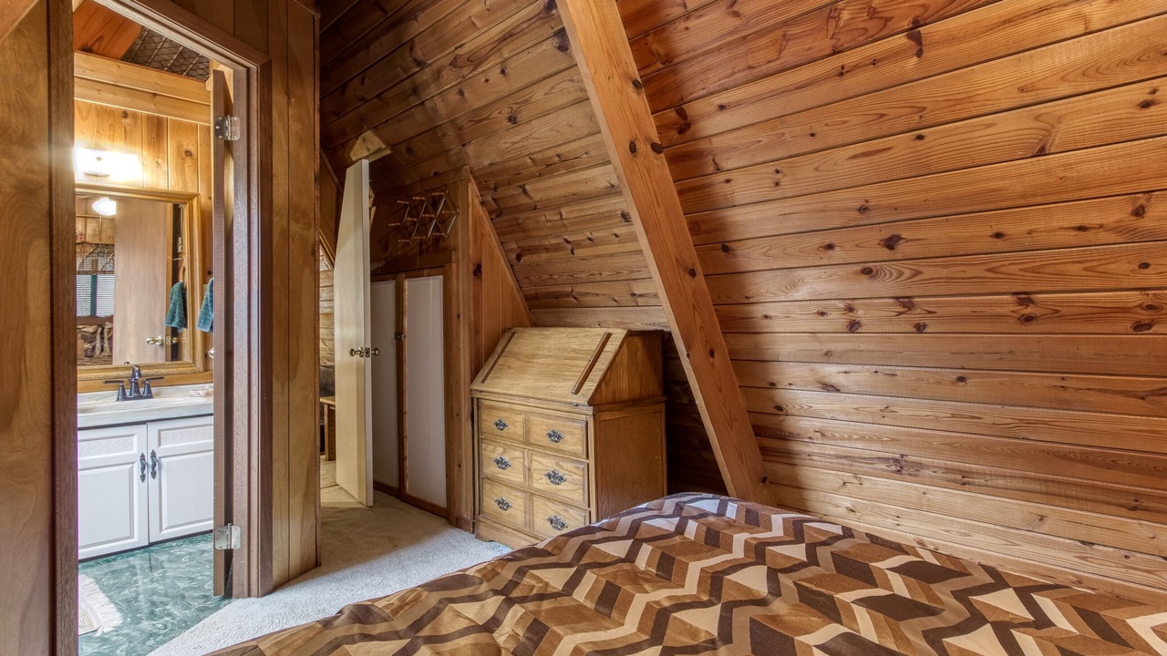 Photo of Bedroom in Chalet Village