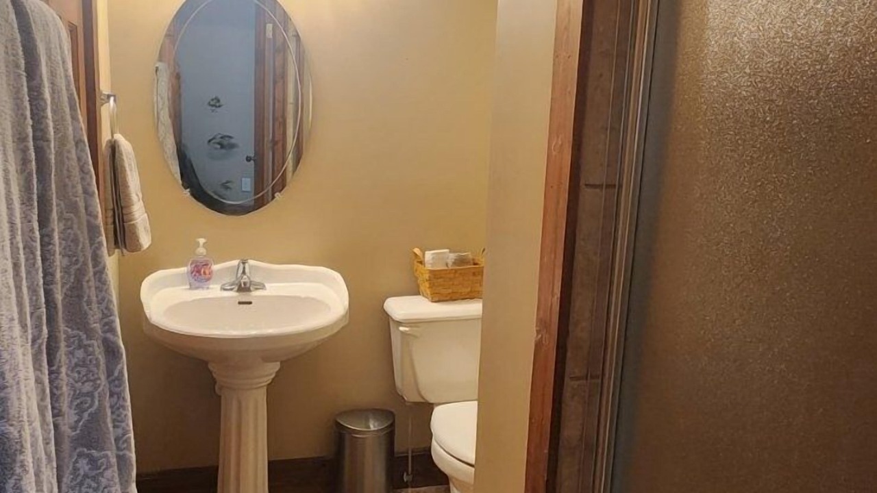 Photo of Bathroom in Tate