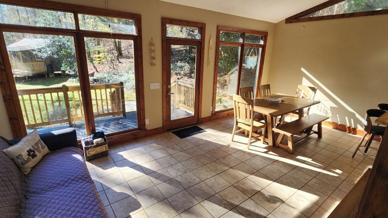 Photo of Livingroom in Tate