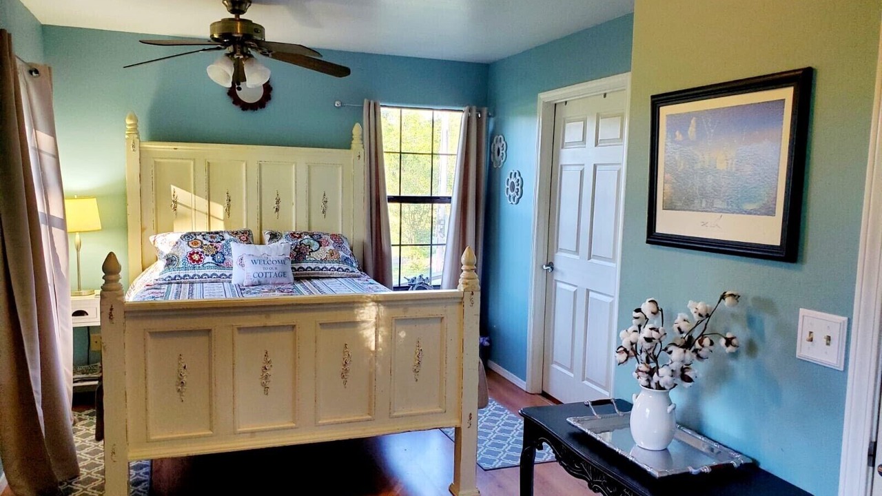 Photo of Bedroom in Smithville