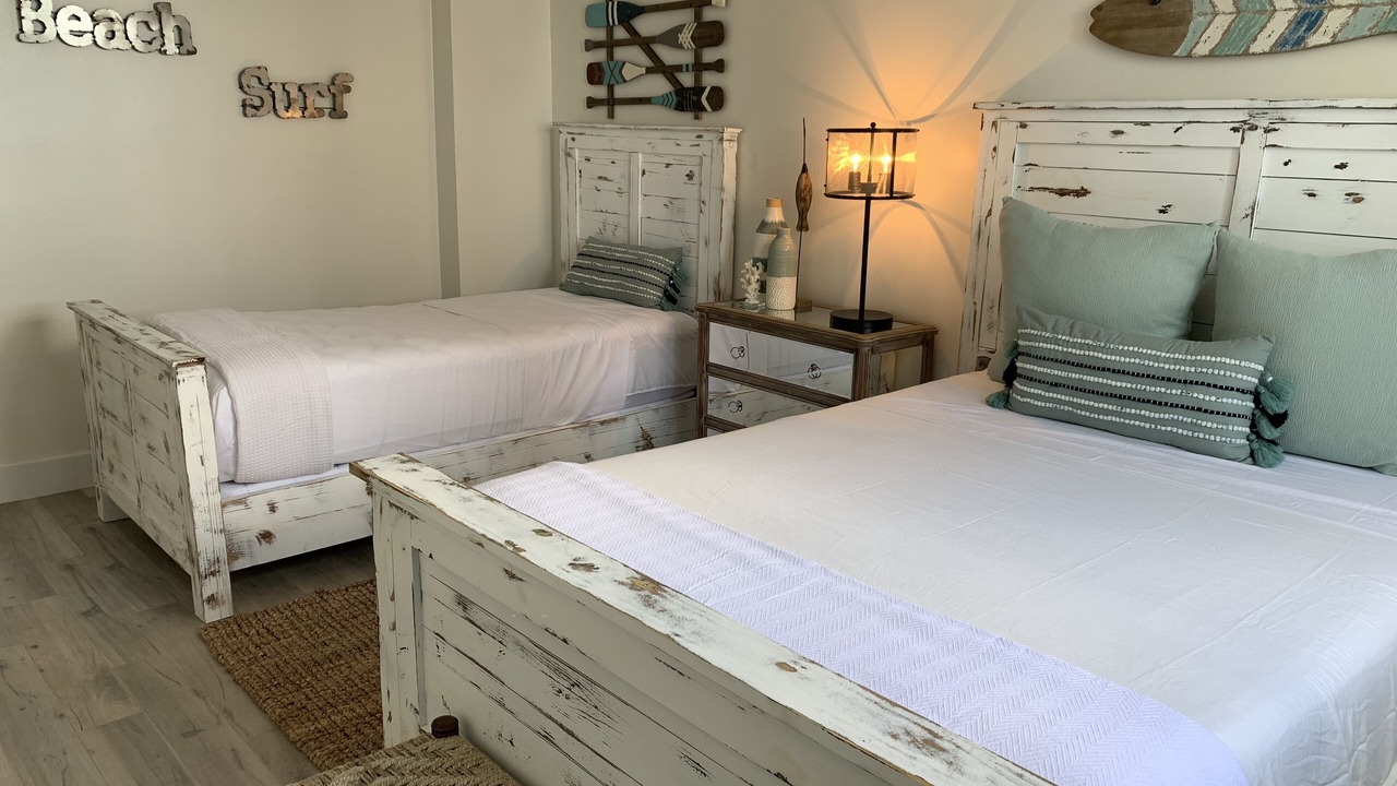 Photo of Others in Hollywood South Central Beach