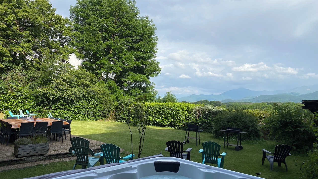 Photo of Outdoor in Escala