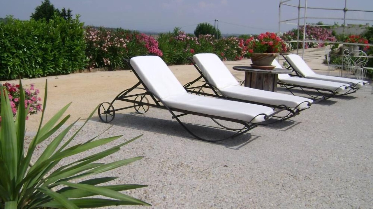 Photo of Outdoor in Pomas