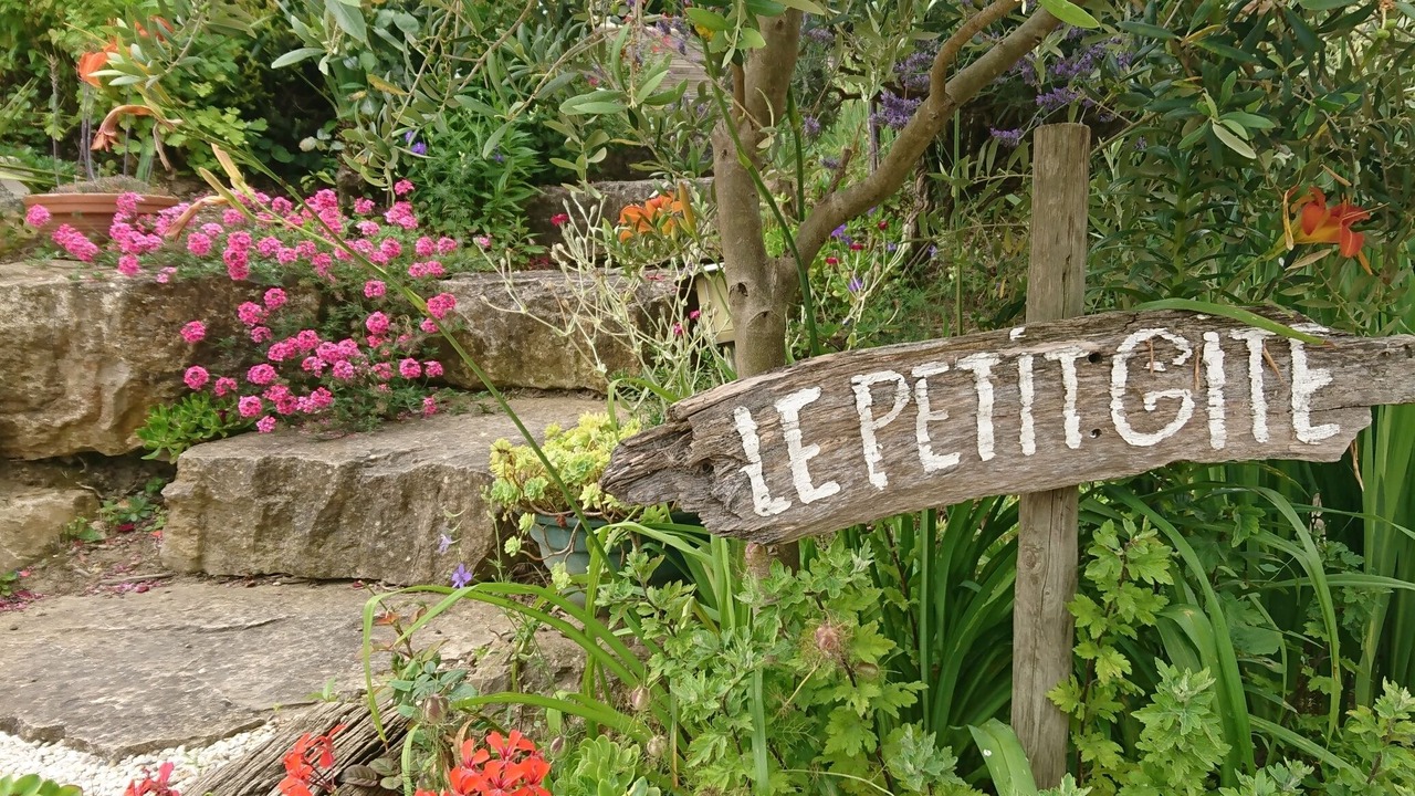 Photo of Outdoor in Pomas