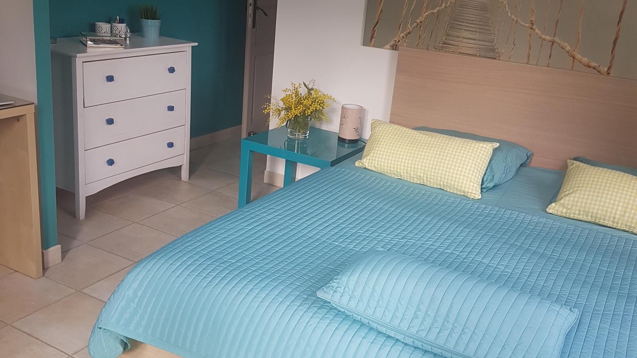 Photo of Bedroom in Ensues-la-Redonne