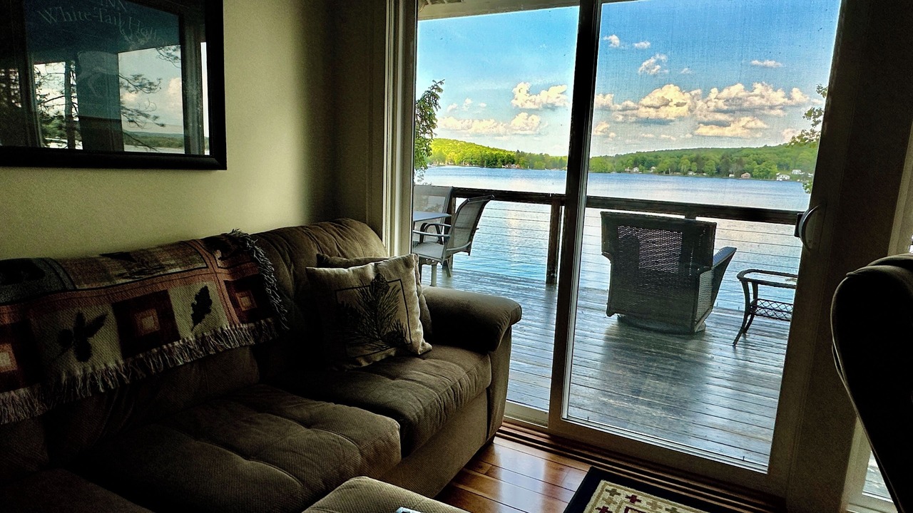 Photo of Livingroom in Town of Nelson