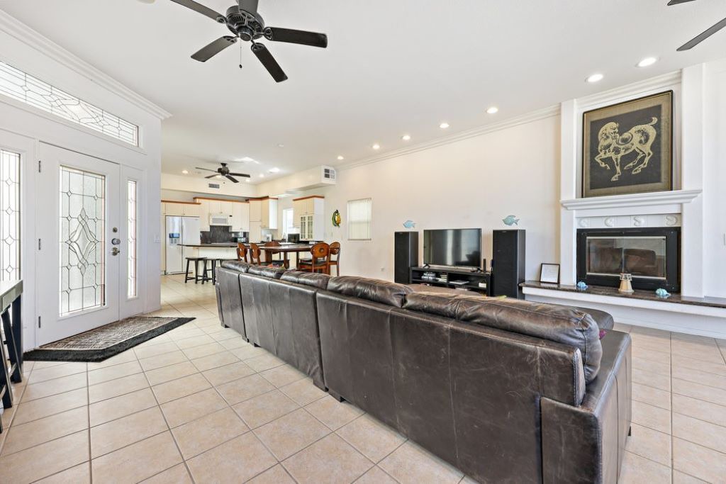 Photo of Livingroom in Imperial Beach