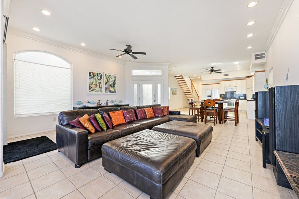 Photo of Livingroom in Imperial Beach