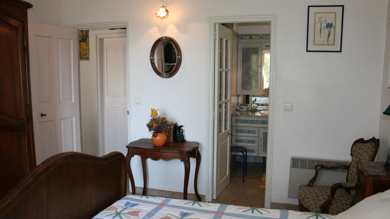 Photo of Bedroom in Revest-des-Brousses