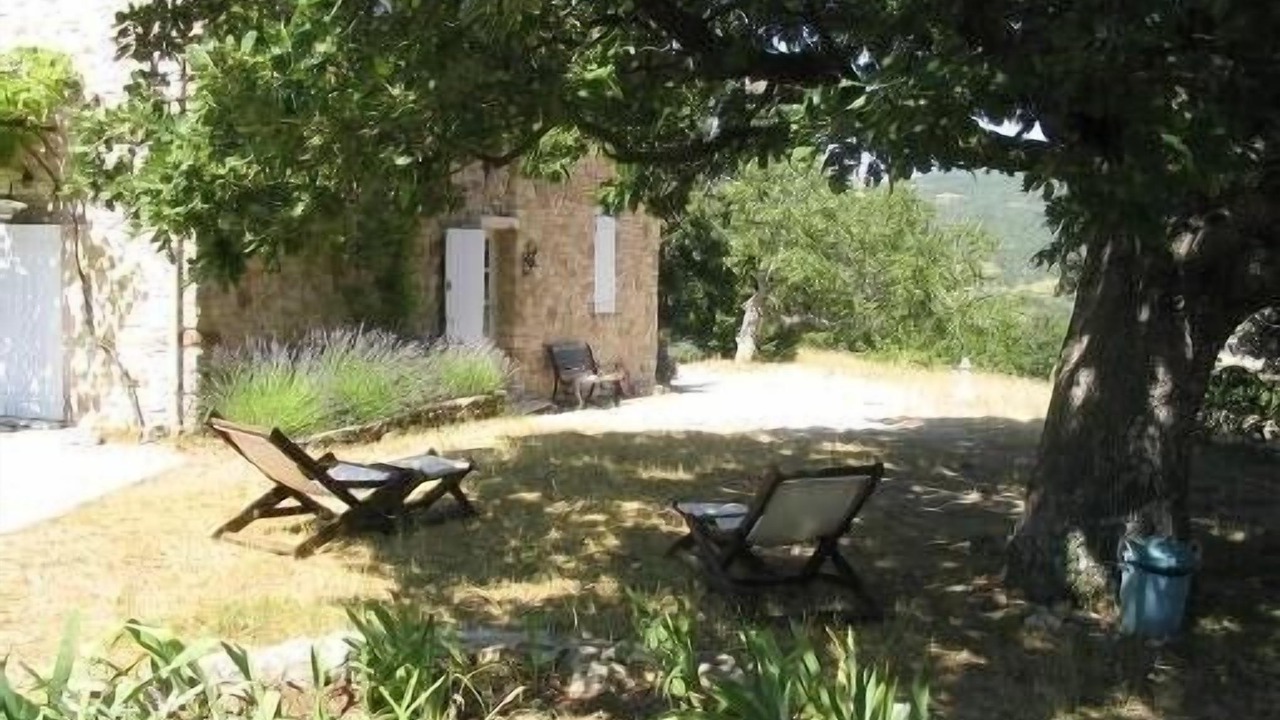 Photo of Patio Balcony in Revest-des-Brousses