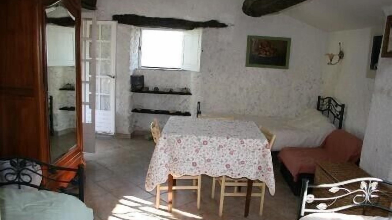 Photo of Others in Revest-des-Brousses