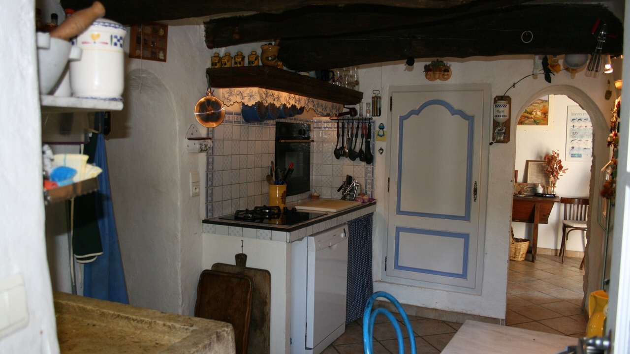 Photo of Kitchen in Revest-des-Brousses
